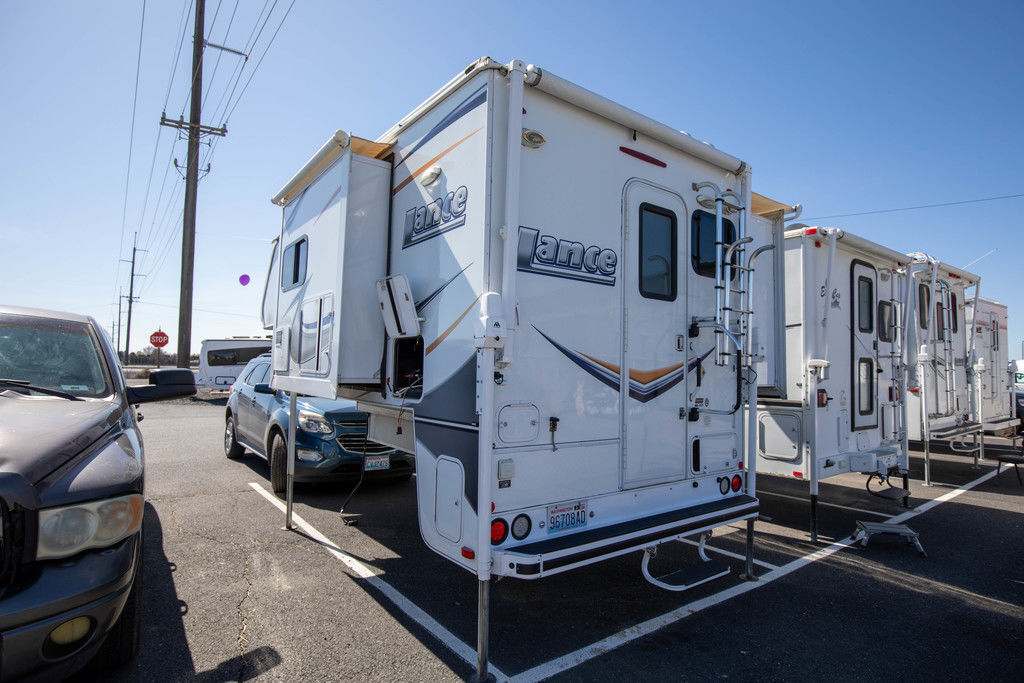2013 Lance CAMPER LANCE in moses lake WA