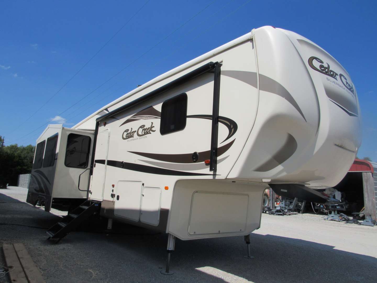 2017 Forest River Cedar Creek Silverback 33IK in augusta KS