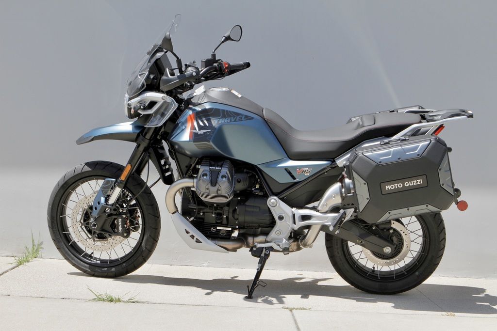 2027 Moto Guzzi V85 TT Travel TT in Glendale, CA
