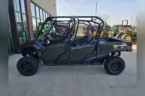 2024 Honda Pioneer 1000-6 Deluxe Crew