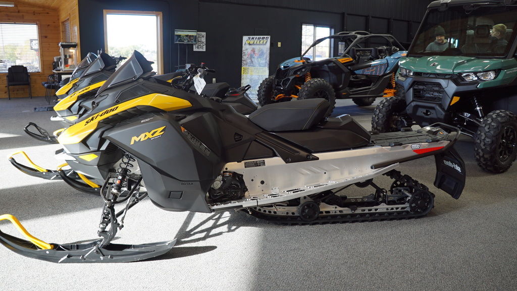 2026 Ski-Doo MXZ® Sport 137 in watkins MN