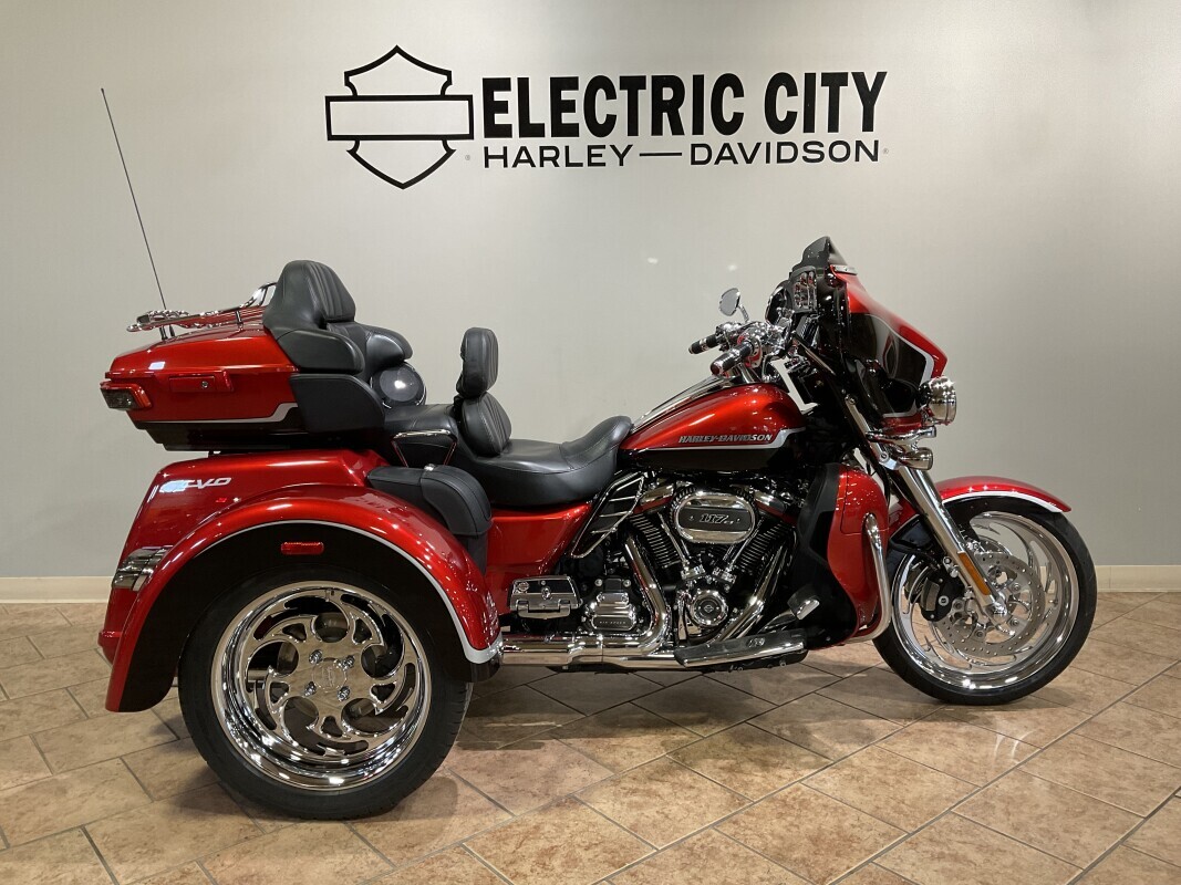 2021 Harley-Davidson CVO Tri Glide CVO in Scranton, PA