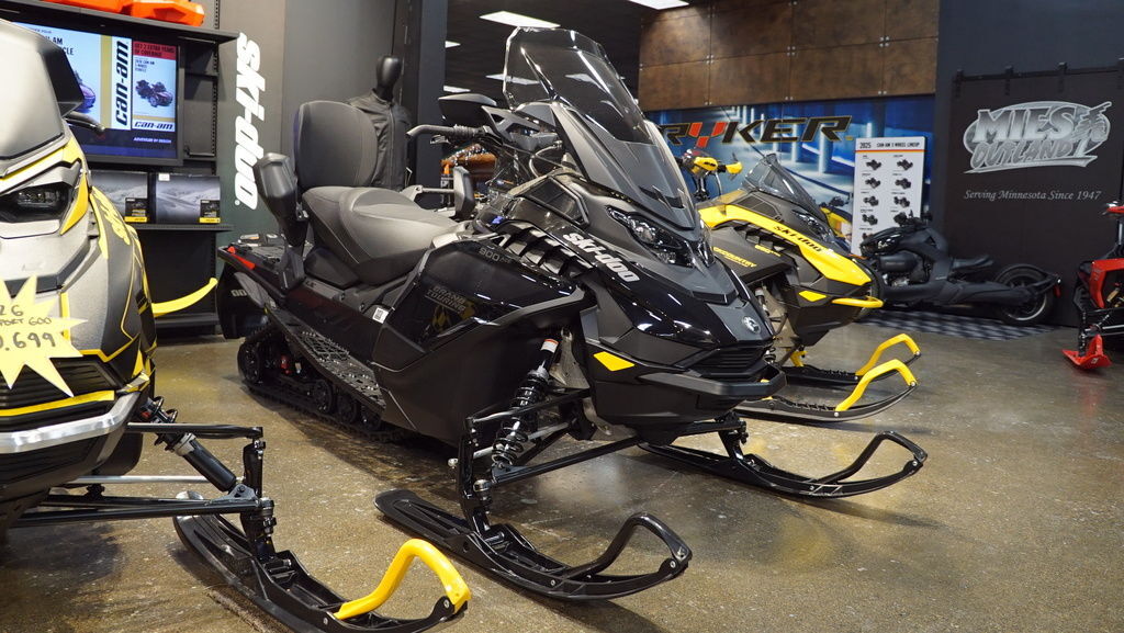 2026 Ski-Doo Grand Touring LE 900 ACE 900 ACE 137 in watkins MN