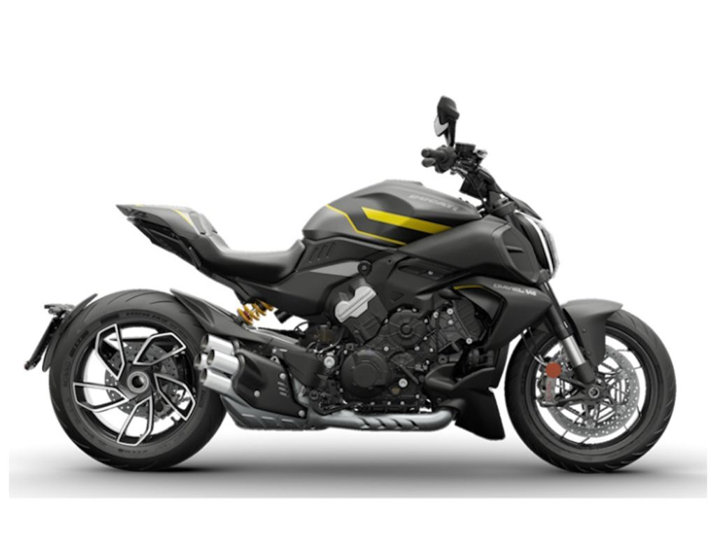 2026 Ducati Diavel V4 Black Roadster V4 in Hatfield, PA