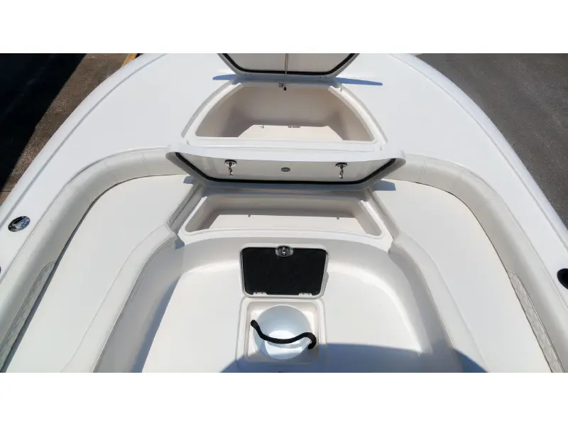2027 Tidewater 2500 Carolina Bay