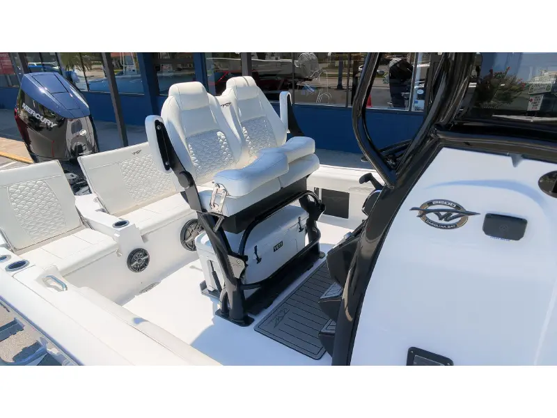 2027 Tidewater 2500 Carolina Bay