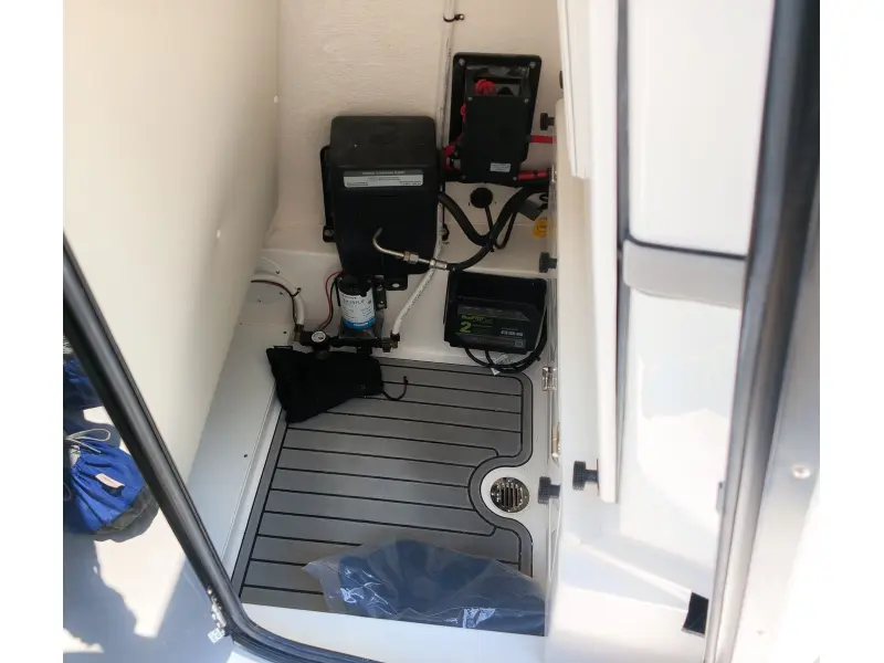 2027 Tidewater 2500 Carolina Bay