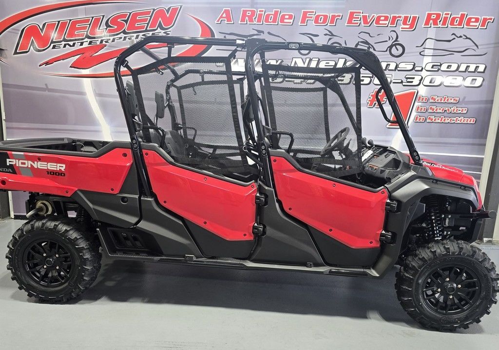 2025 Honda® Pioneer 1000-6 Deluxe Crew in lake villa IL