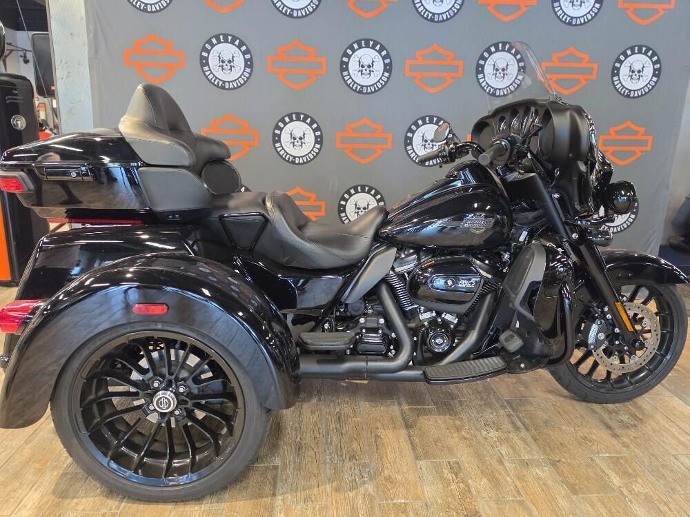 2025 Harley-Davidson Tri Glide Ultra ULTRA CLASSIC in Winterville, NC