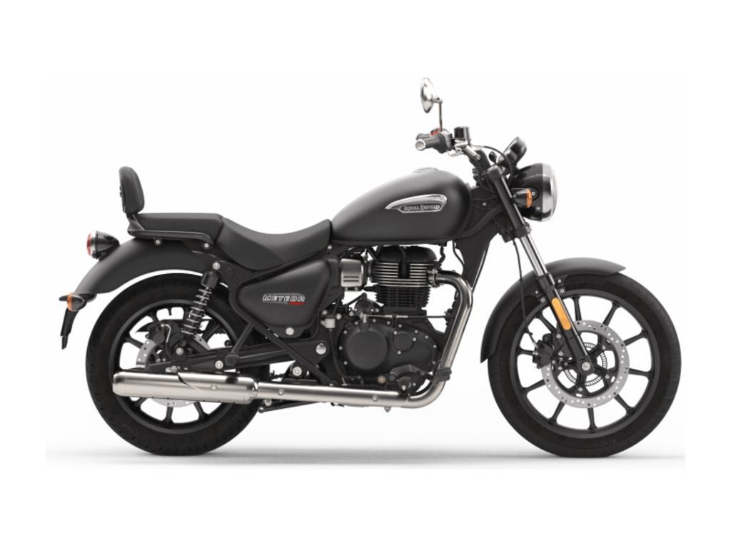 2022 Royal Enfield Meteor Stellar Black in Augusta, ME