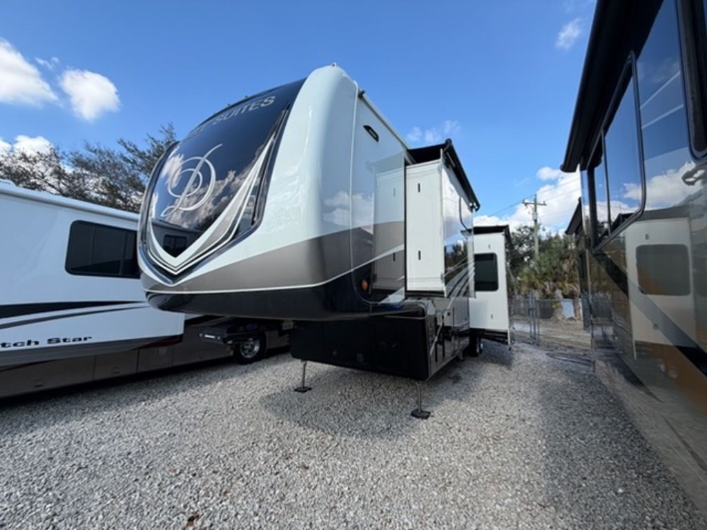 2021 DRV Mobile Suites Luxury 41 FKMB in north fort myers FL