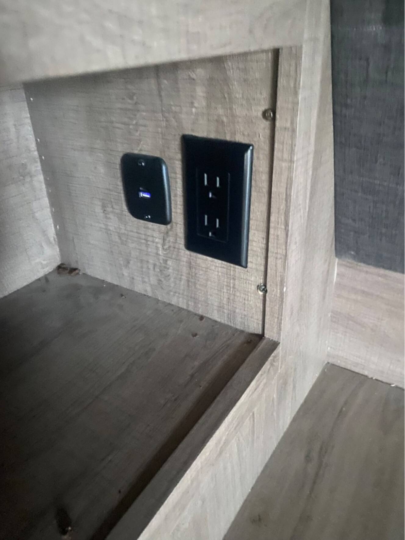 A photo of this 2022 Grand Design Imagine 2970RL