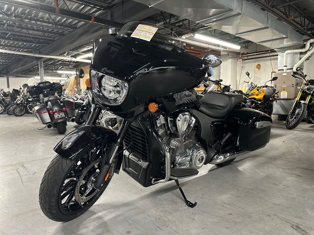 2025 Indian Motorcycle® Chieftain® Black Metallic in Augusta, ME