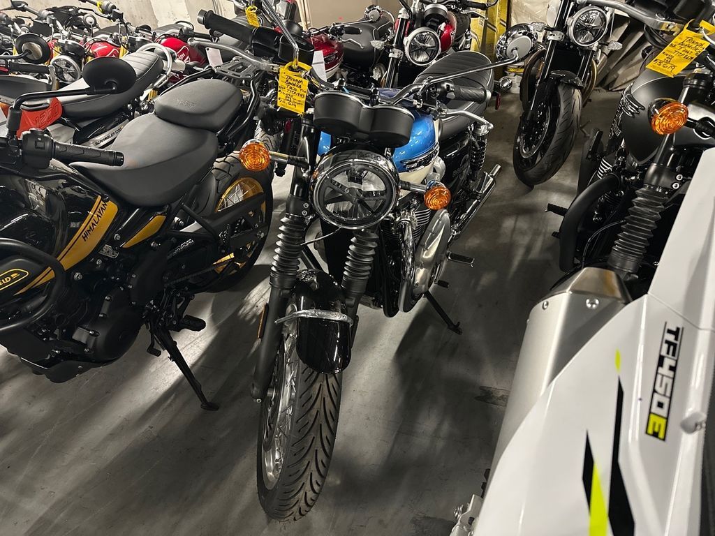2026 Triumph BONNEVILLE T120 BASE in Augusta, ME