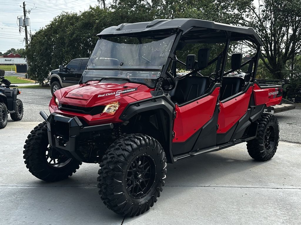 2024 Honda® Pioneer 1000-6 Deluxe Crew in albany GA