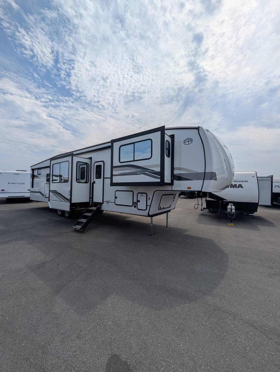 2025 Forest River Rv Sabre 37FLH RV