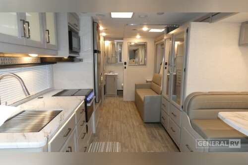 2025 Thor Motor Coach QUANTUM SL27 in wixom MI