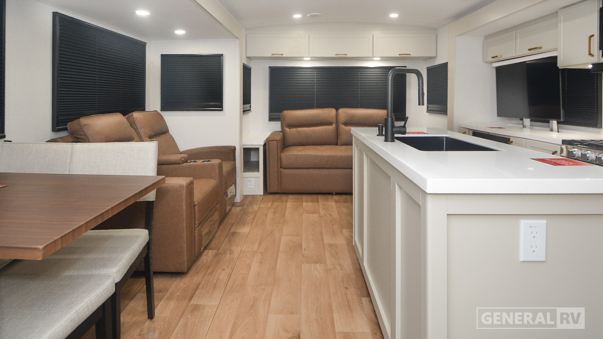 2027 Grand Design IMAGINE 2970RL in winter garden FL