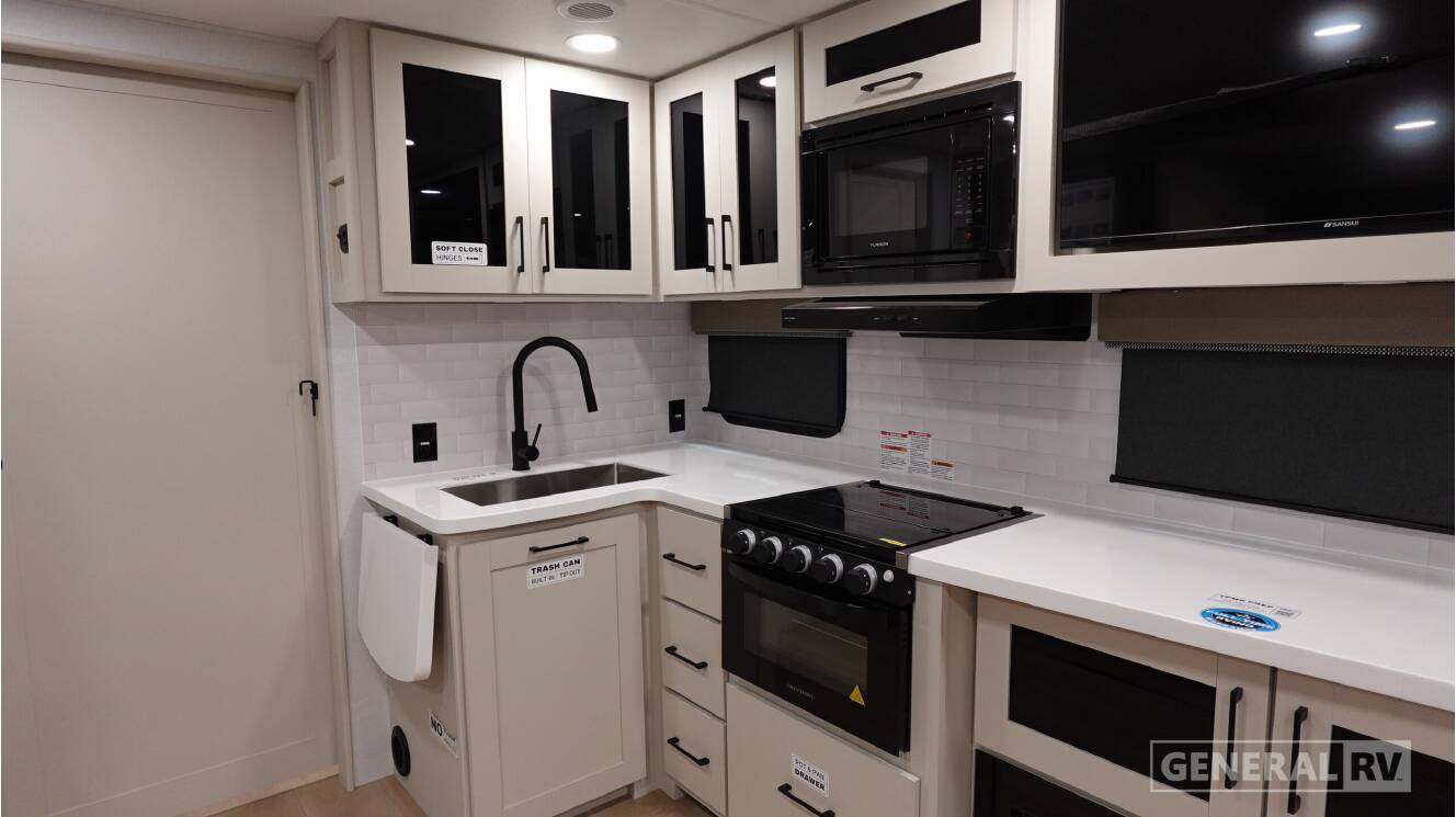 A photo of this 2027 Alliance Rv DELTA 252RL