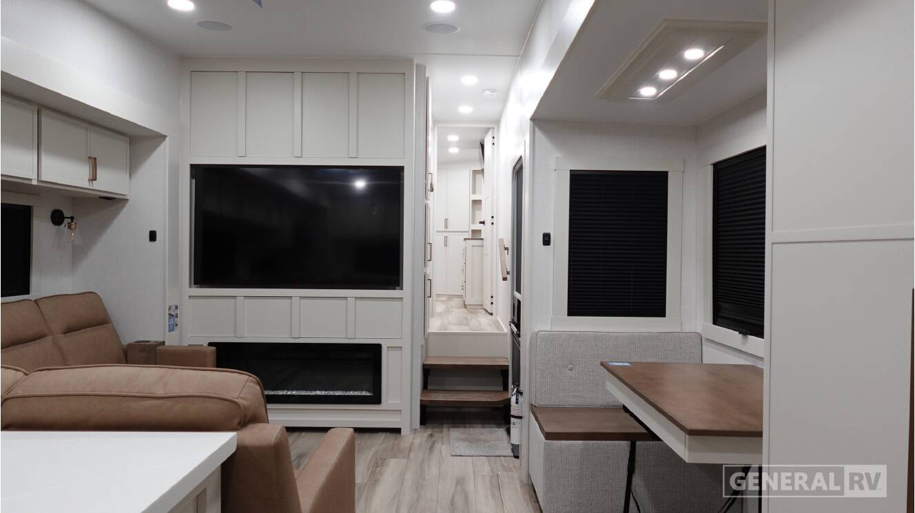 A photo of this 2027 Brinkley MODEL Z 3200