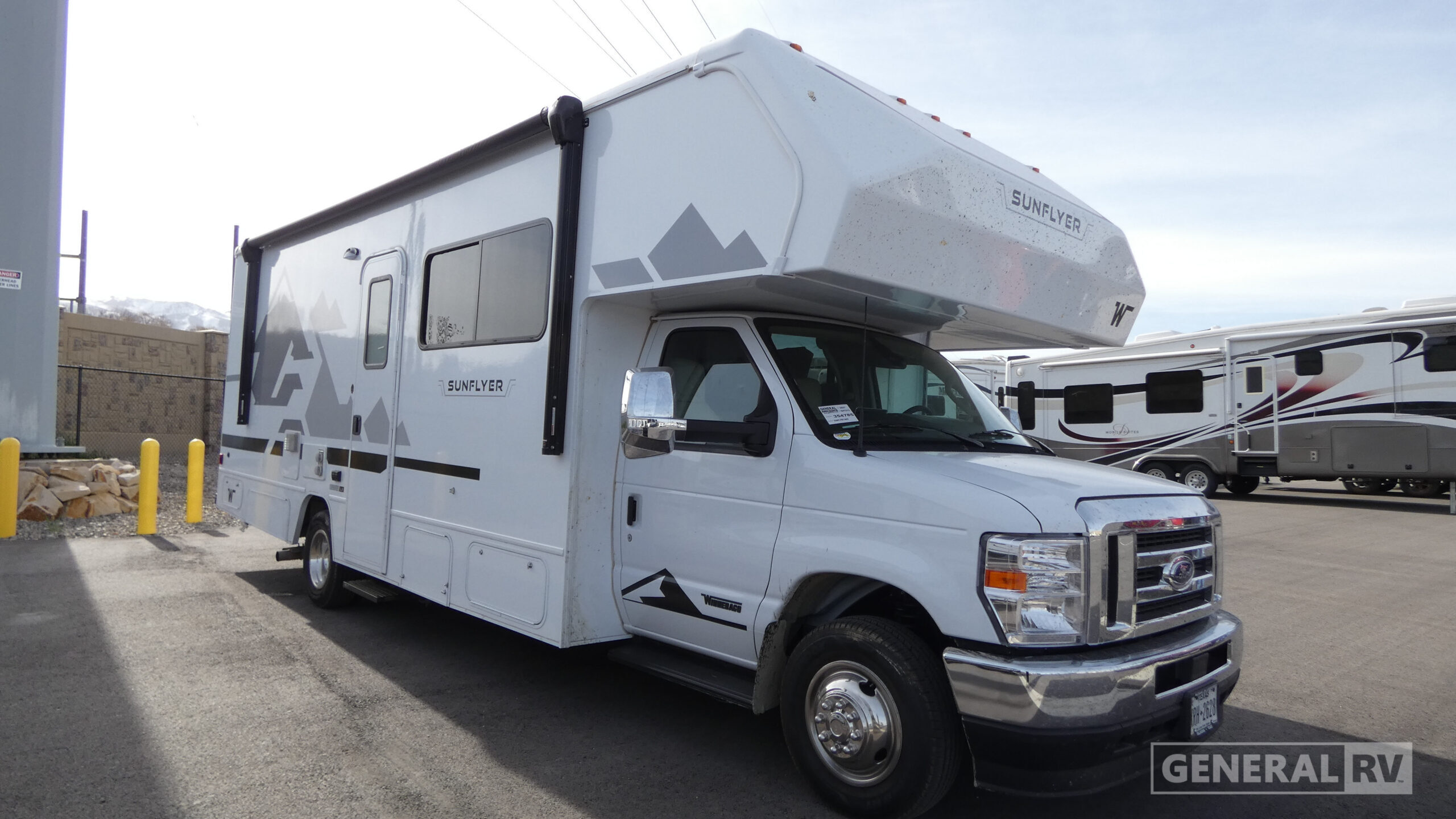 2027 Winnebago SUNFLYER 26FE in south weber UT