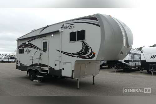 2018 Northwood ARCTIC FOX 27-5L in ashland VA