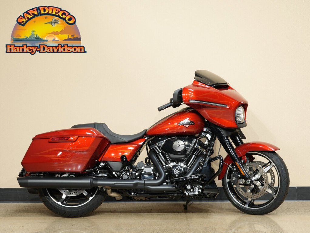 2025 Harley-Davidson Street Glide Whiskey Firestorm Black Finish ULTRA in San Diego, CA