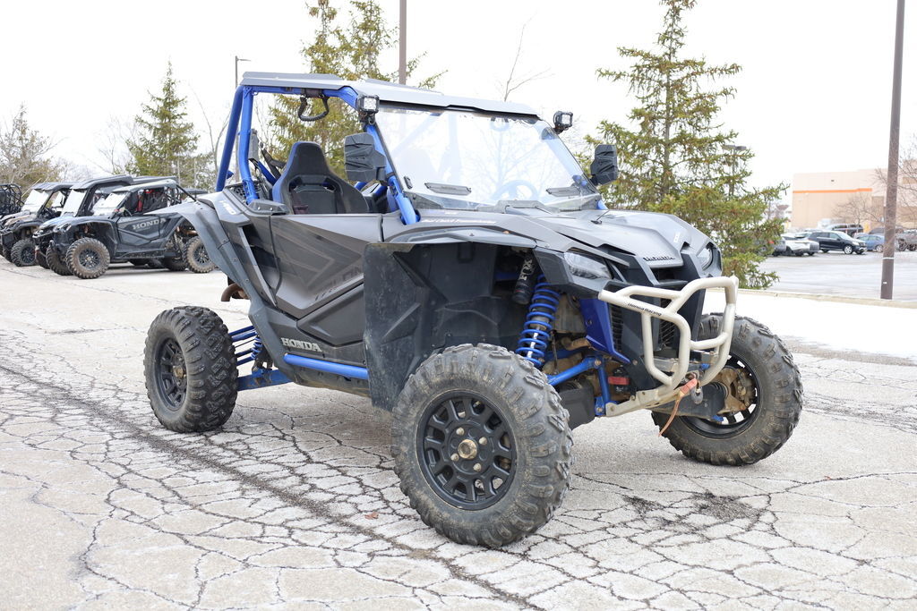 2021 Honda® Talon 1000R FOX Live Valve in marysville OH