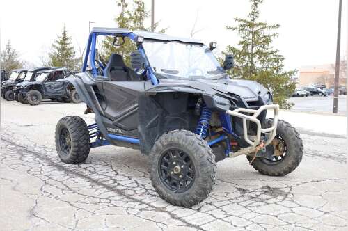 2021 Honda® Talon 1000R FOX Live Valve in marysville OH