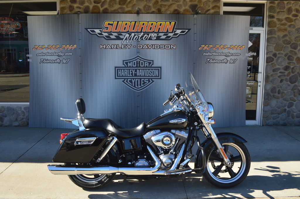 2015 Harley-Davidson® FLD - Dyna® Switchback in Thiensville, WI