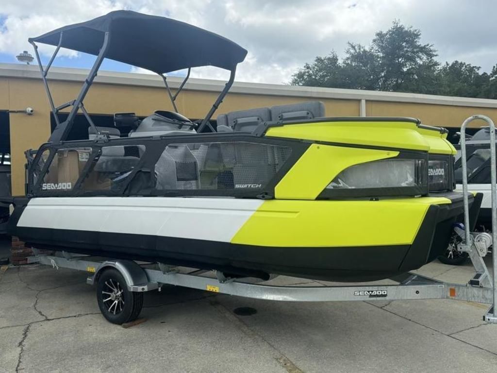 2024 Sea-Doo Switch® Cruise 21 - 230 hp Galvanized 18 - 130 HP in Lakeland, FL