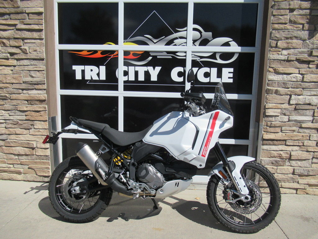 2026 Ducati Desert X Star White Silk BASE in Loveland, CO
