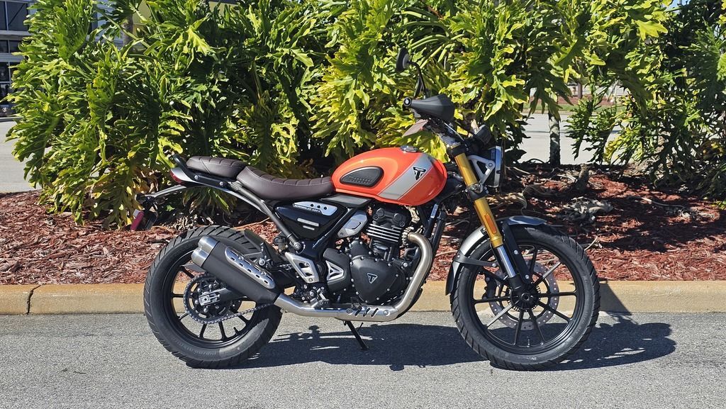2026 Triumph Scrambler 400 X Baja Orange/Aluminium 400 X in Lakeland, FL