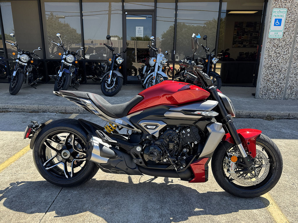 2026 Ducati XDiavel V4 Burning Red V4 in Plano, TX