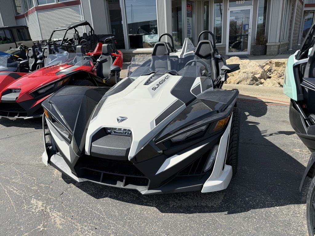 2026 Polaris Slingshot® SLR AutoDrive in Red Wing, MN