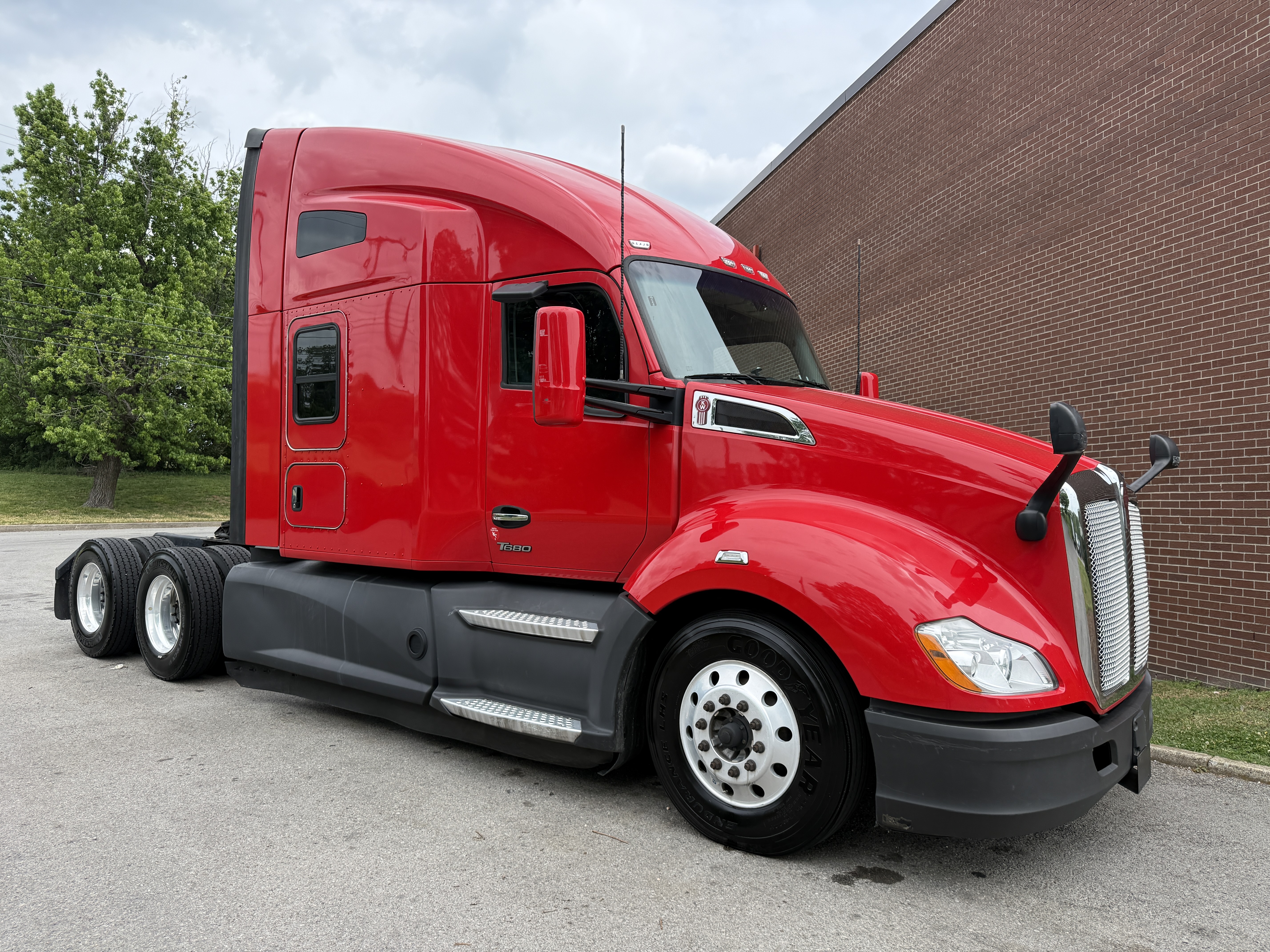 2022 KENWORTH T680 in Nashville, TN