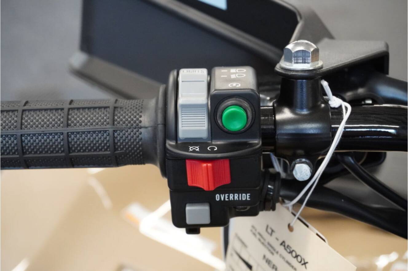 A photo of this 2026 Suzuki KingQuad 500AXi Power Steering