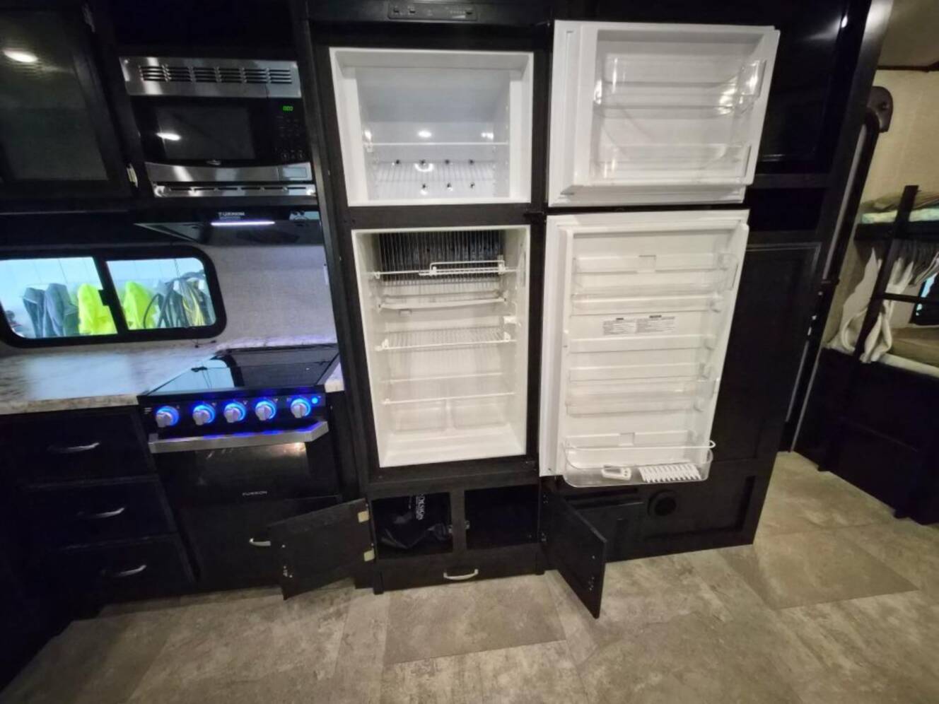 A photo of this 2019 Grand Design Imagine 2800BH