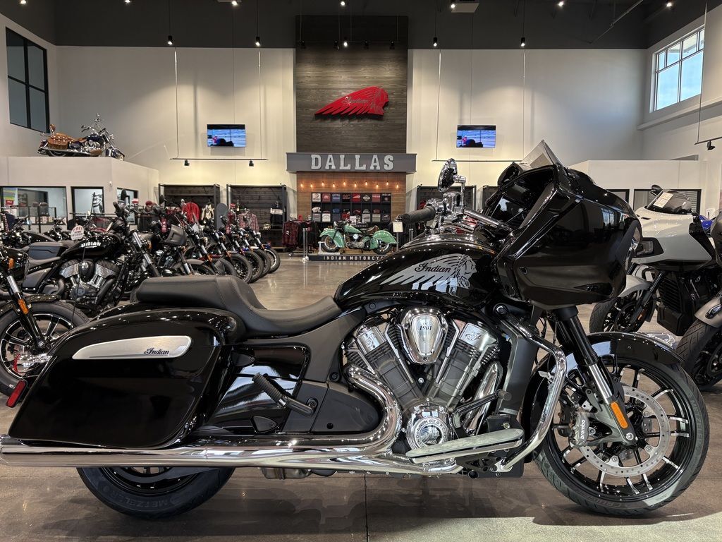 2026 Indian Motorcycle® CHALLENGER LIMITED, BLACK METALLIC, 49ST Limited LIMITED in Irving, TX