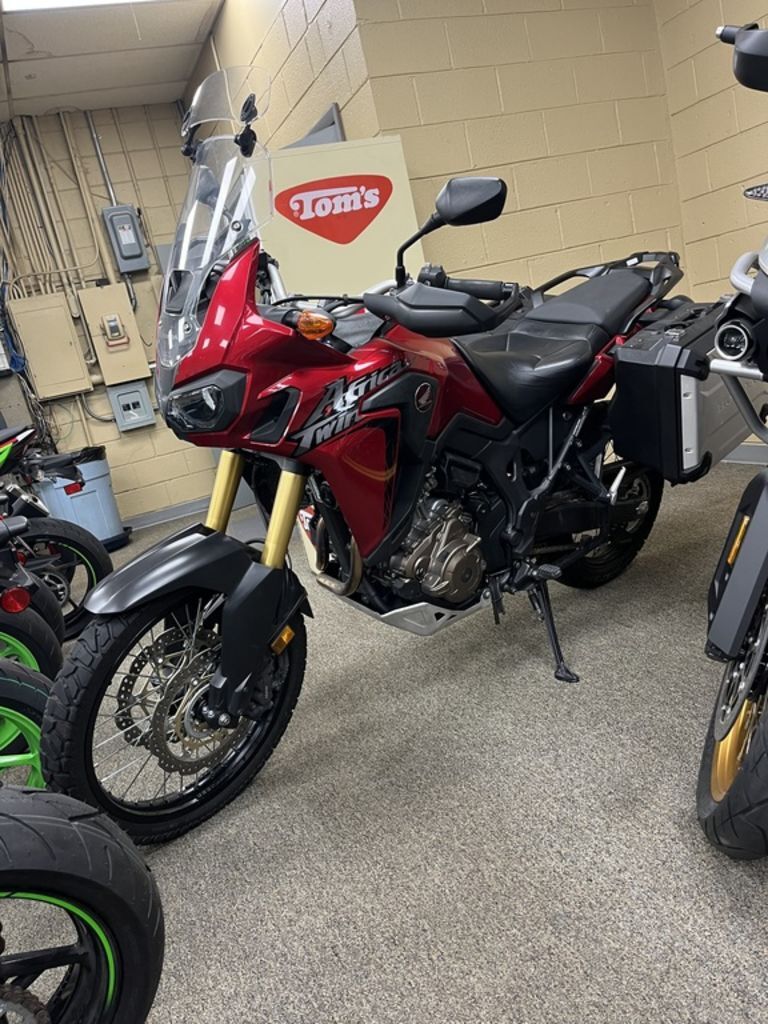 2017 Honda® Africa Twin CRF1000L CRF1000L in Florence, AL