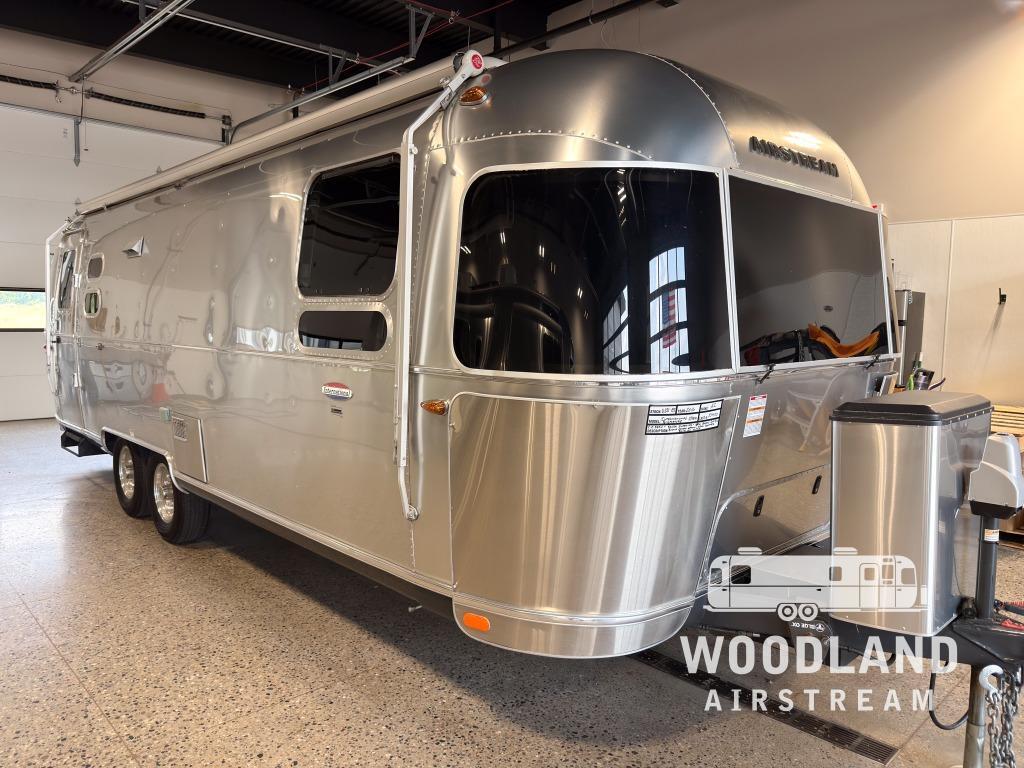 2016 Airstream International Signature 27FB in clarkston MI