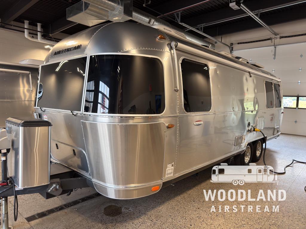 2016 Airstream International Signature 27FB in clarkston MI