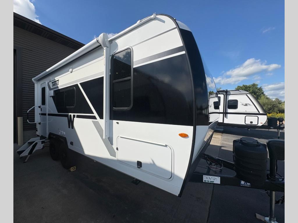 2027 Winnebago Thrive 18FBS in mt pleasant MI