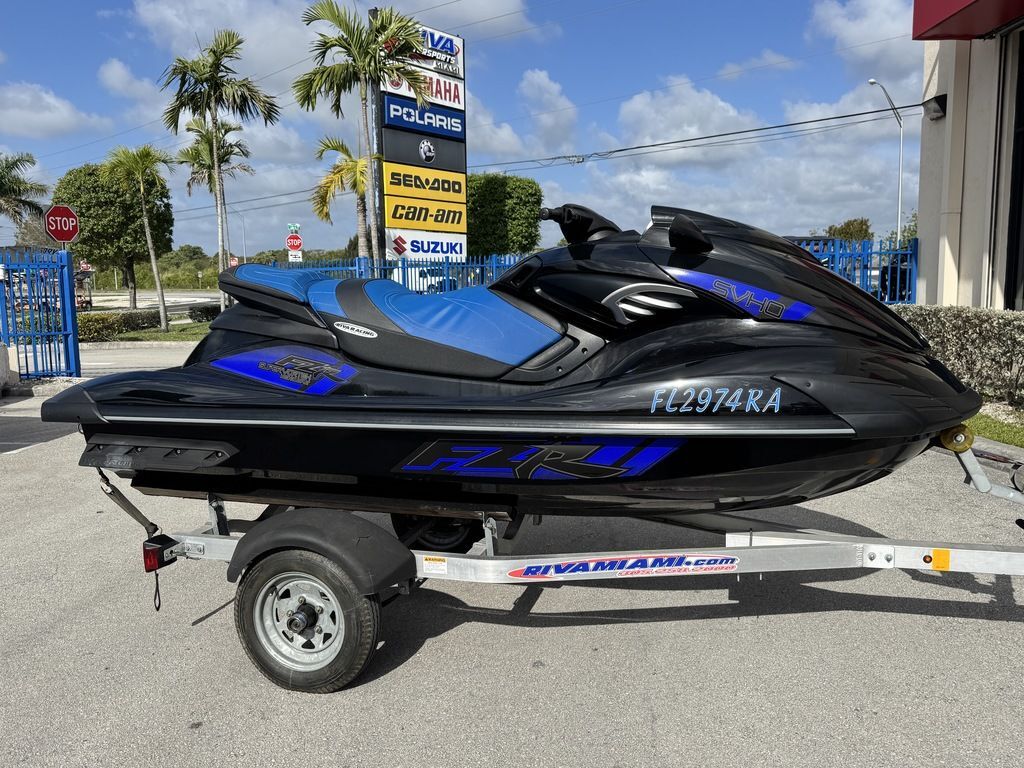 2015 Yamaha FZR® in miami FL