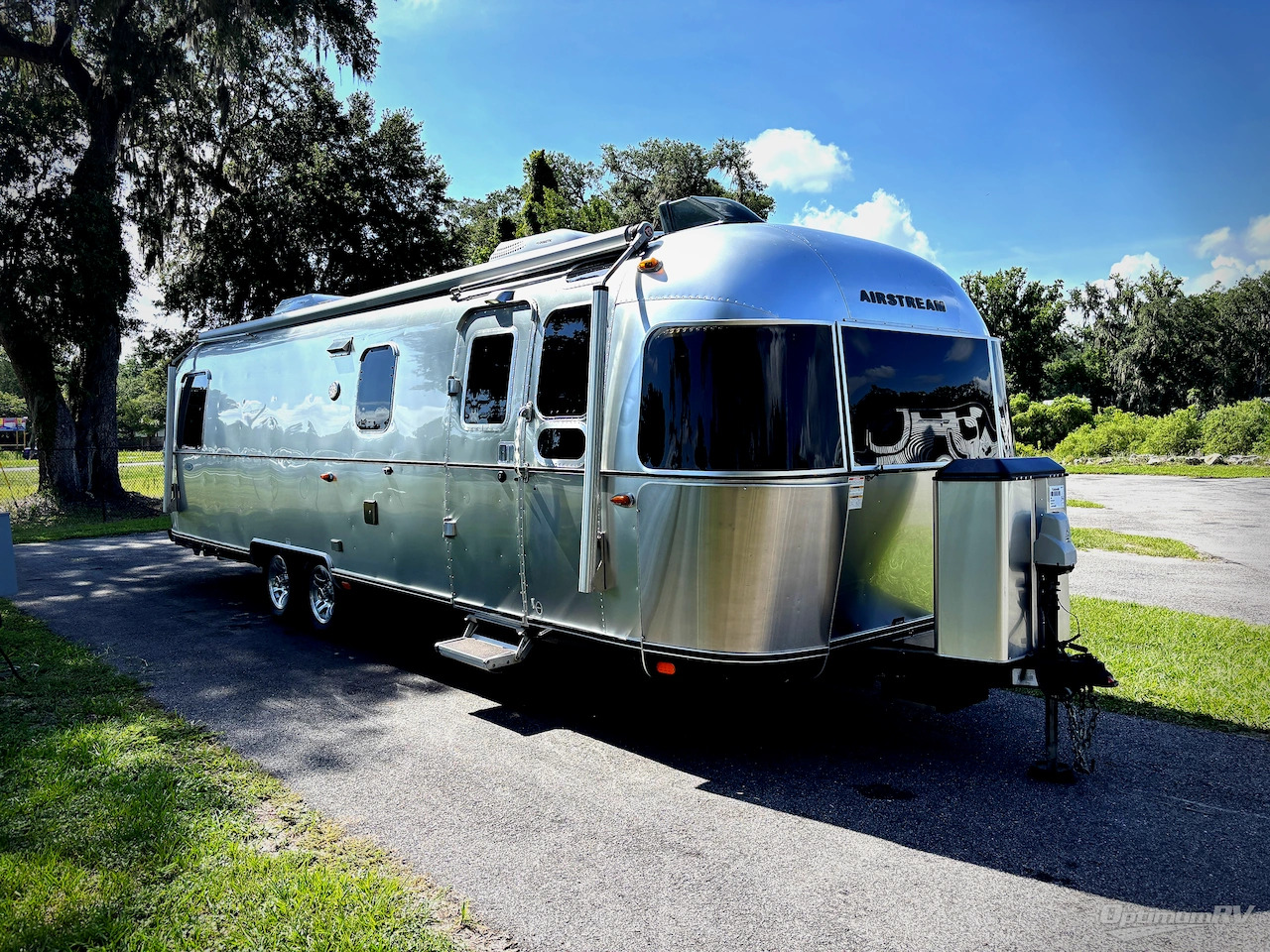 2017 Airstream Classic 30 in ocala FL
