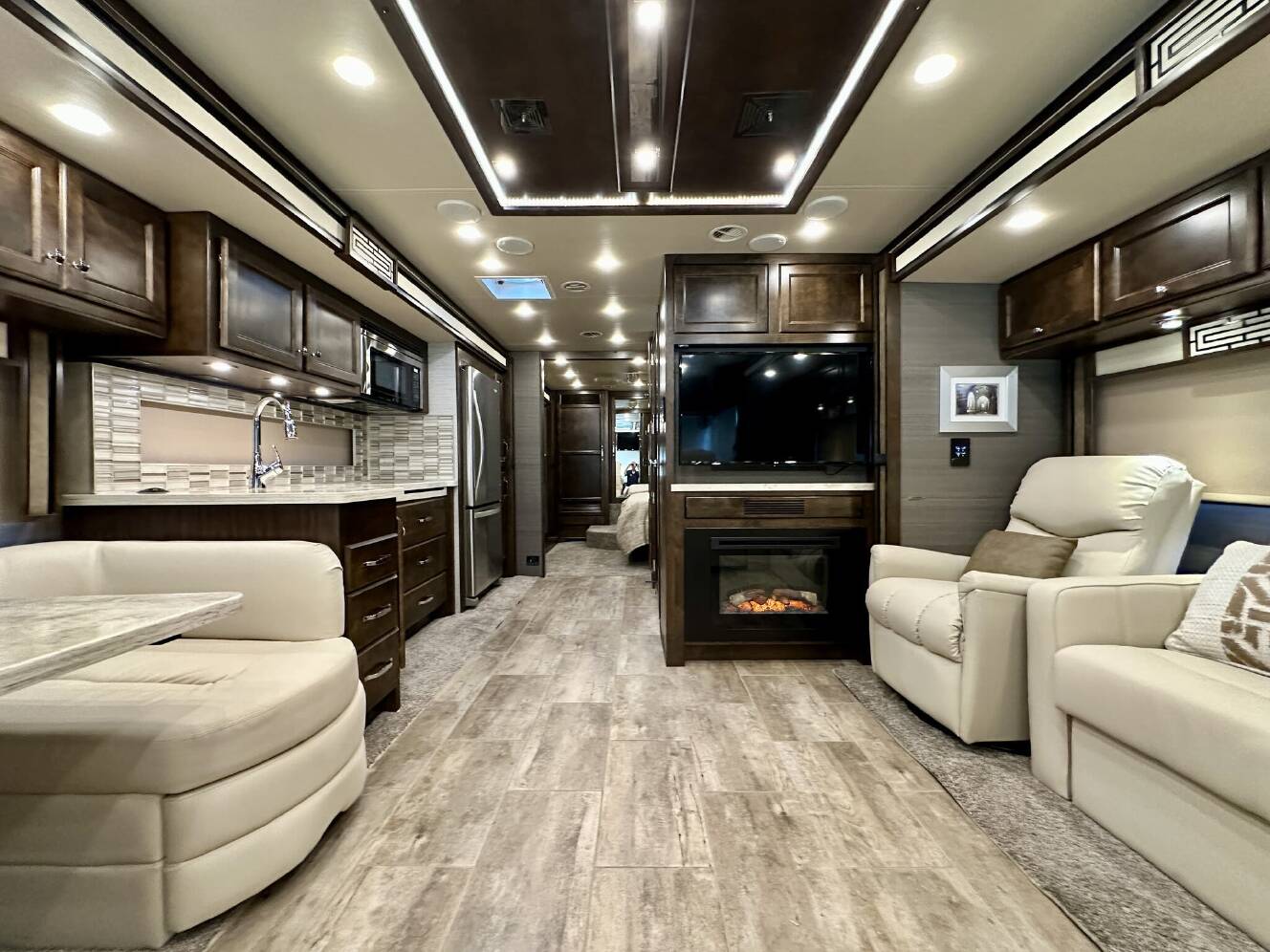 A photo of this 2020 Tiffin Allegro Red 33 AA