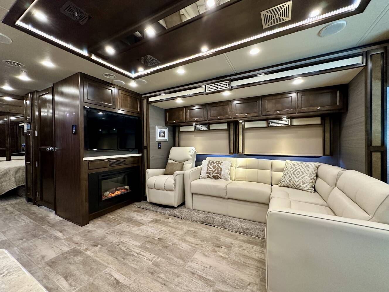 A photo of this 2020 Tiffin Allegro Red 33 AA