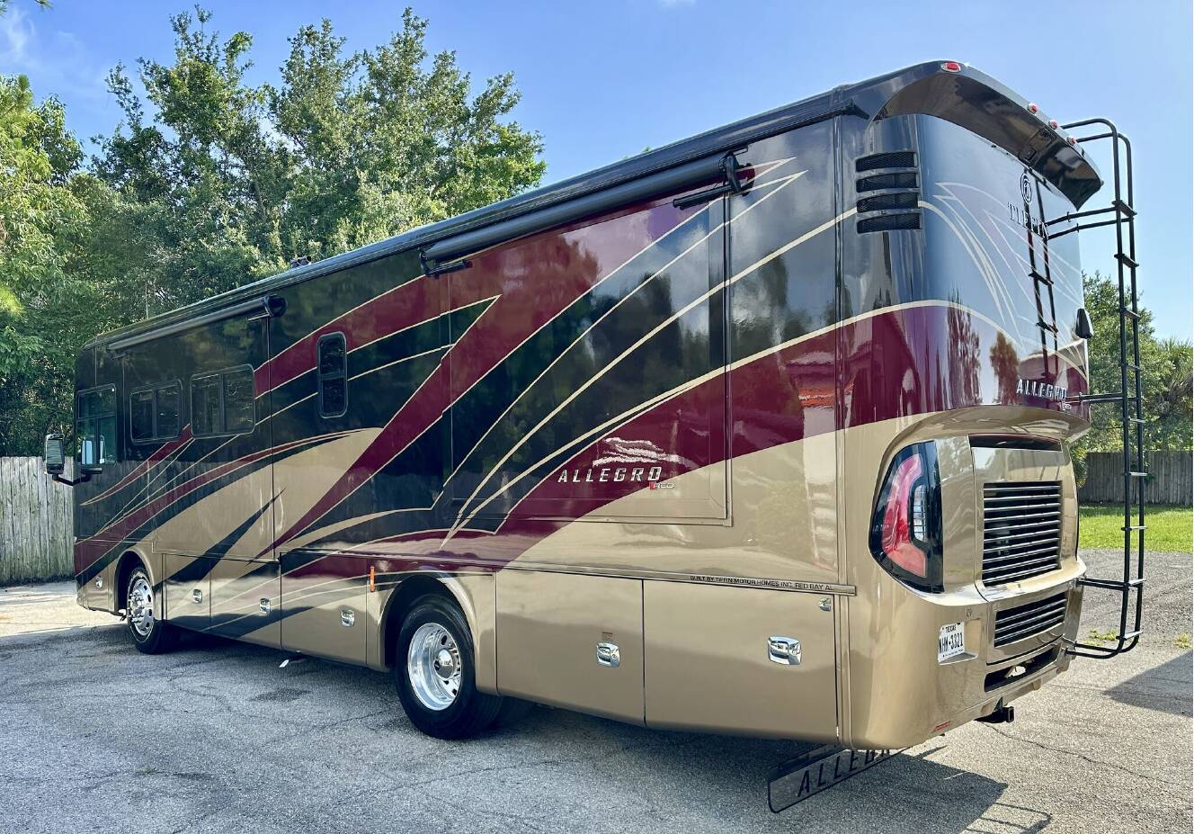A photo of this 2020 Tiffin Allegro Red 33 AA