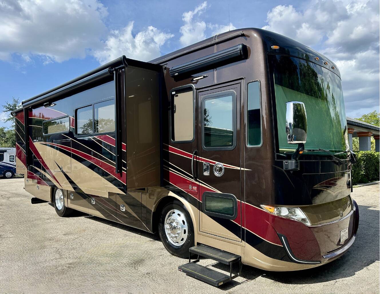 A photo of this 2020 Tiffin Allegro Red 33 AA