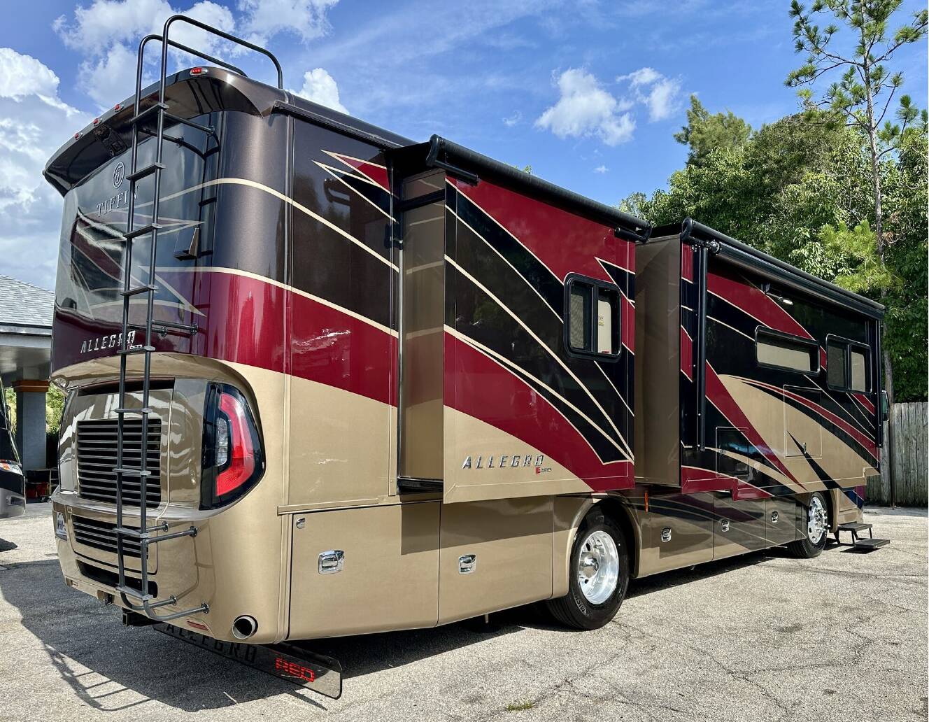 A photo of this 2020 Tiffin Allegro Red 33 AA